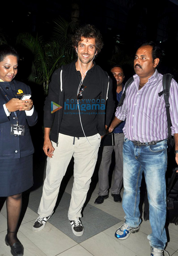 hrithik roshan arrives after unveiling the first look of krrish 3 4