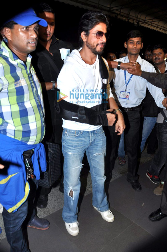 shahrukh katrina deepika others leave for iifa awards 2013 2