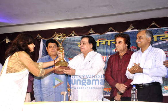 kader khan awarded the sahitya shiromani award 3