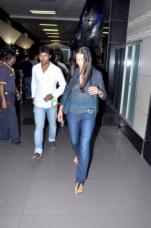 celebs arrive from iifa awards 2013 11
