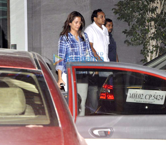 celebs visit hrithik roshan post his brain surgery day 3 6