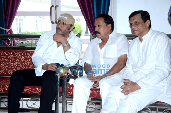 govinda jackie anupam at sudhakar bokades prayer meet 3