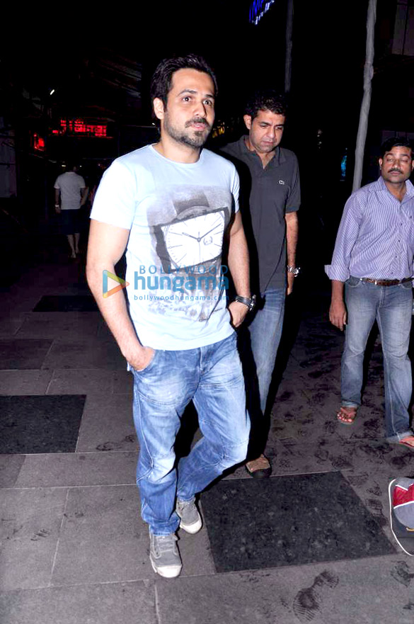 emraan hashmi snapped at pvr juhu 5