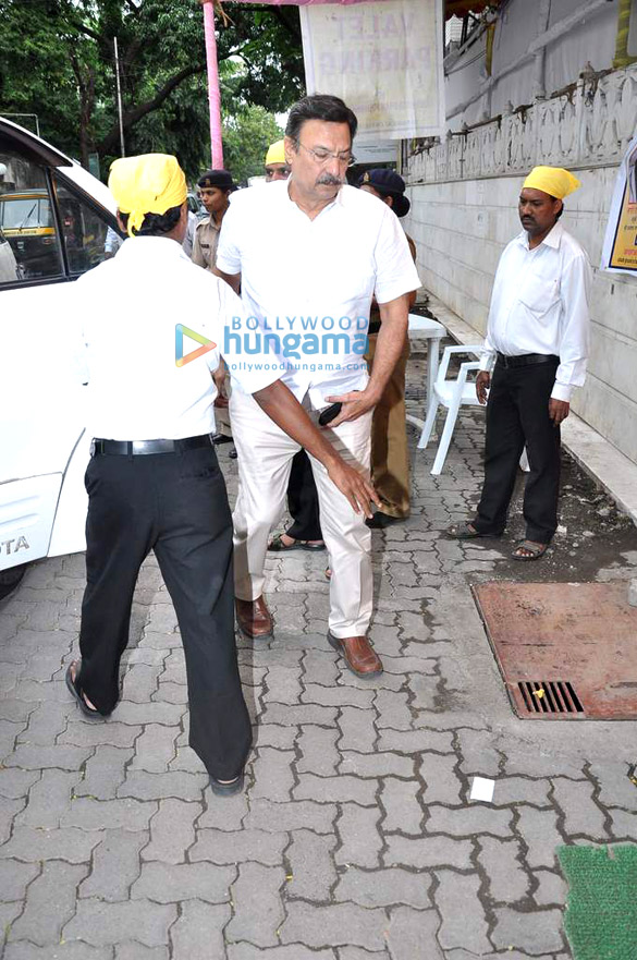 dilip kumar amitabh bachchan at prans prayer meet 5