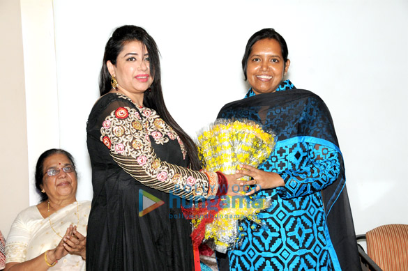 jiya jagiasi throws a bash in honor of lakshmi narayan tripathi 5
