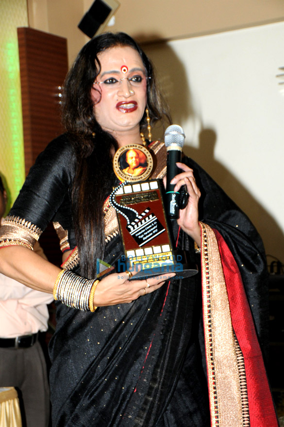 jiya jagiasi throws a bash in honor of lakshmi narayan tripathi 4