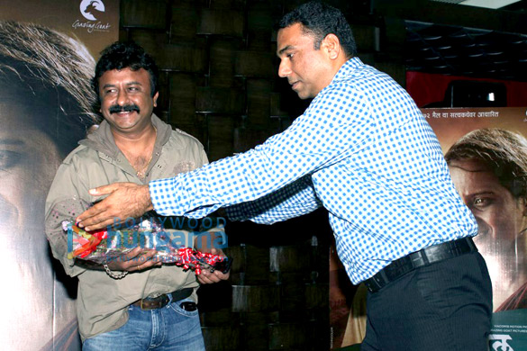 nana patekar re launches the book 72 miles ek pravas 6