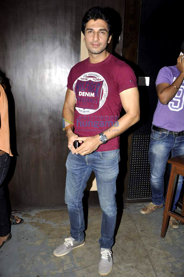 various tv stars at the 1st anniversary bash of poco loco restaurants 4
