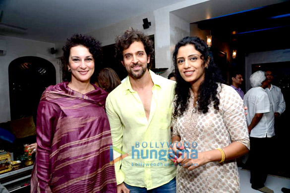 hrithik kajol at sanjay khan zareen khans iftaar party 23