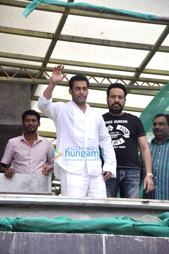 salman snapped on eid day 7