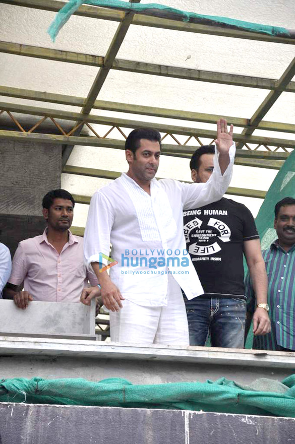 salman snapped on eid day 14