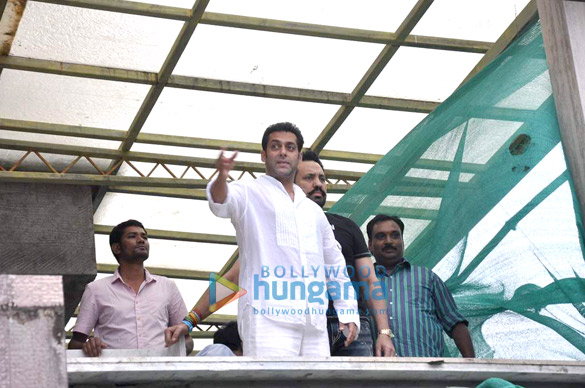 salman snapped on eid day 17