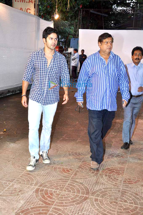 varun prabhu dheva at the prayer meet of sajid wajids father 23