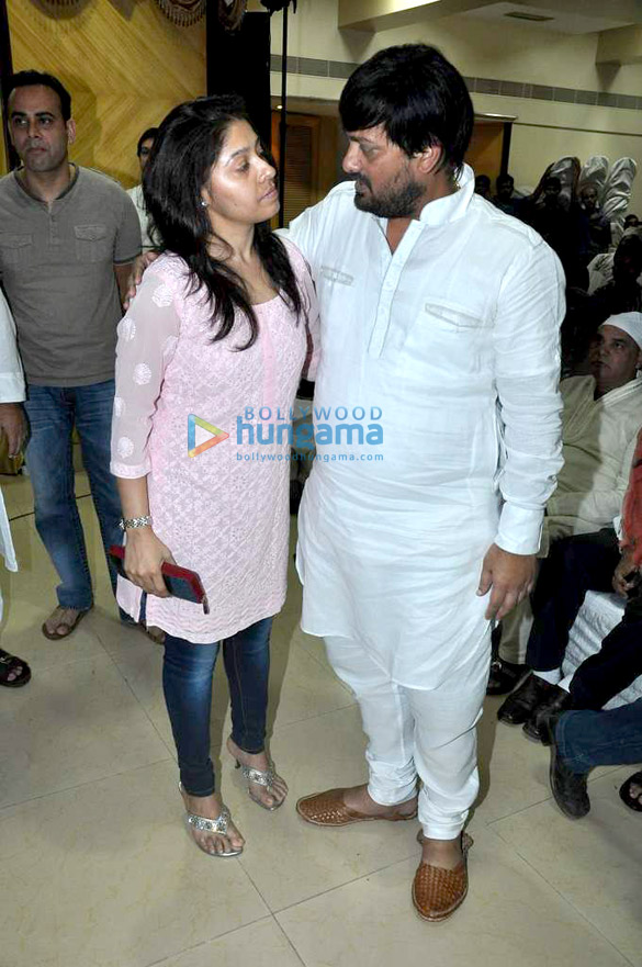 varun prabhu dheva at the prayer meet of sajid wajids father 9