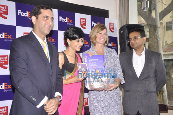 mandira bedi at fedex cafe coffee day raksha bandhan promotions 3