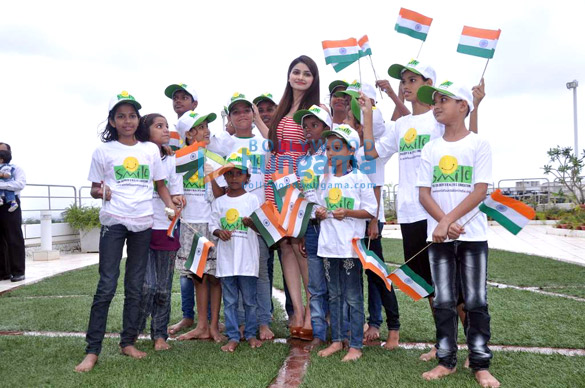 prachi desai at smile foundation event 7