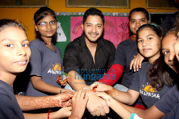 shreyas talpade celebrates raksha bandhan with the akanksha foundation kids 2