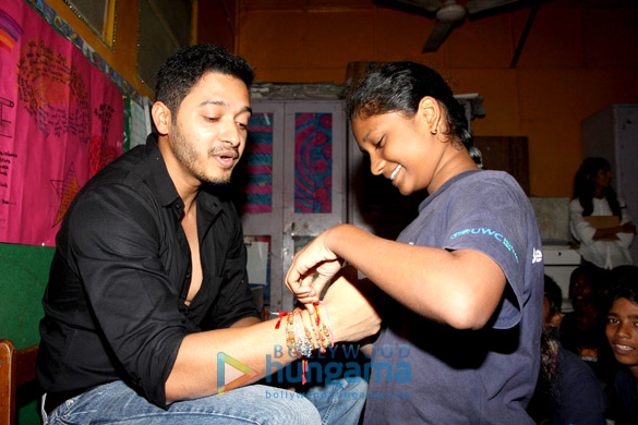 shreyas talpade celebrates raksha bandhan with the akanksha foundation kids 4