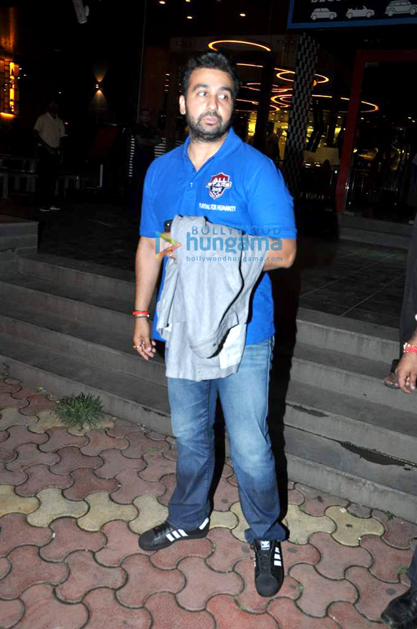 shilpa shetty snapped at 212 restaurant 5