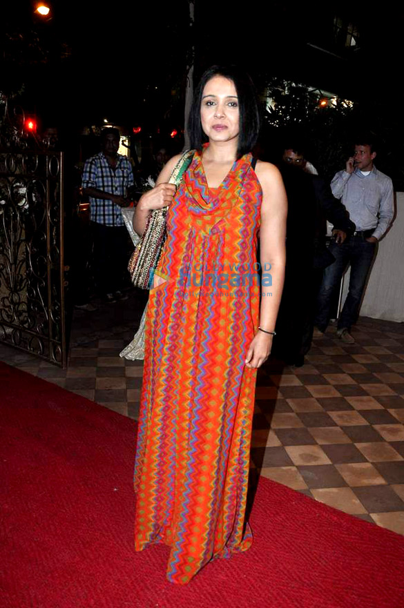 celebs at queenie dhodys store launch 28