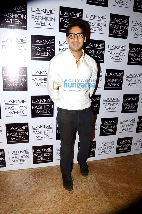 celebs walk for manish malhotras show at lfw 2013 26