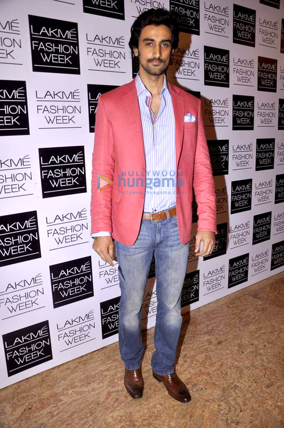 celebs walk for vikram phadnis at lfw 2013 17