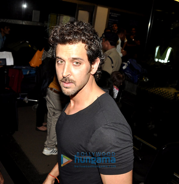 hrithik katrina leave for london 4