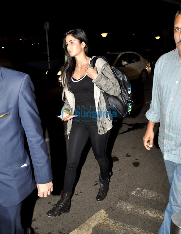 hrithik katrina leave for london 9