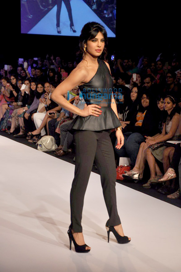 priyanka chopra walks for bisou bisou at lfw 2013 2