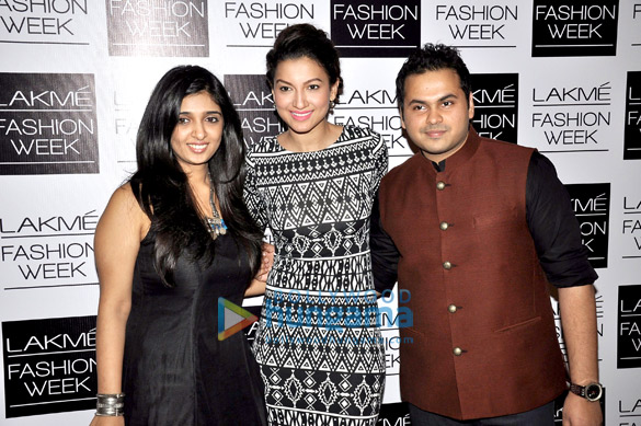 gauhar khan at lakme fashion week 2013 2