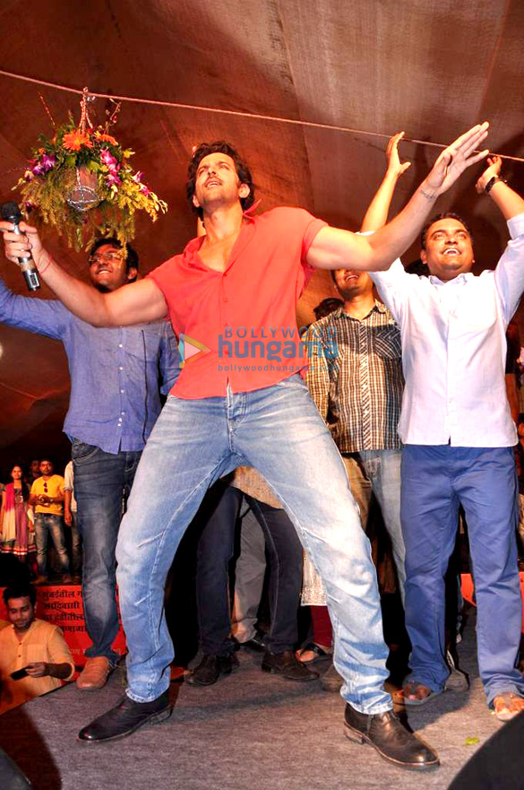 hrithik arjun jacqueline at dahi handi celebration in thane 16