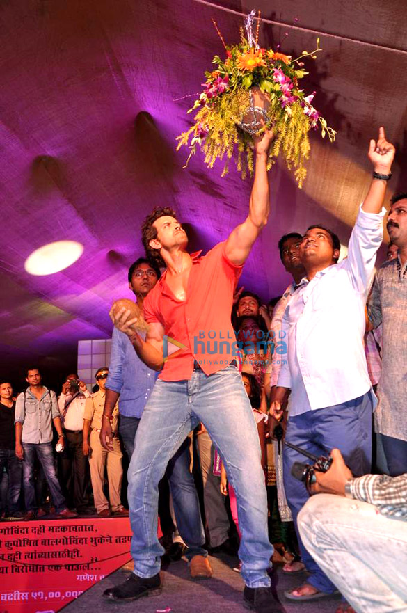 hrithik arjun jacqueline at dahi handi celebration in thane 2