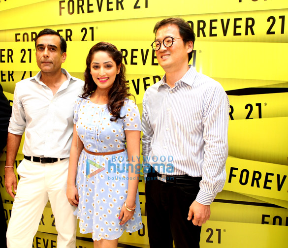 yaami gautam at the launch of the forever 21 store at pacific mall 3