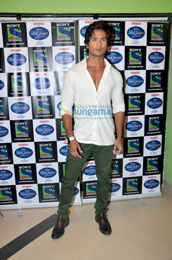 priyanka shahid at the grand finale of indian idol junior 3