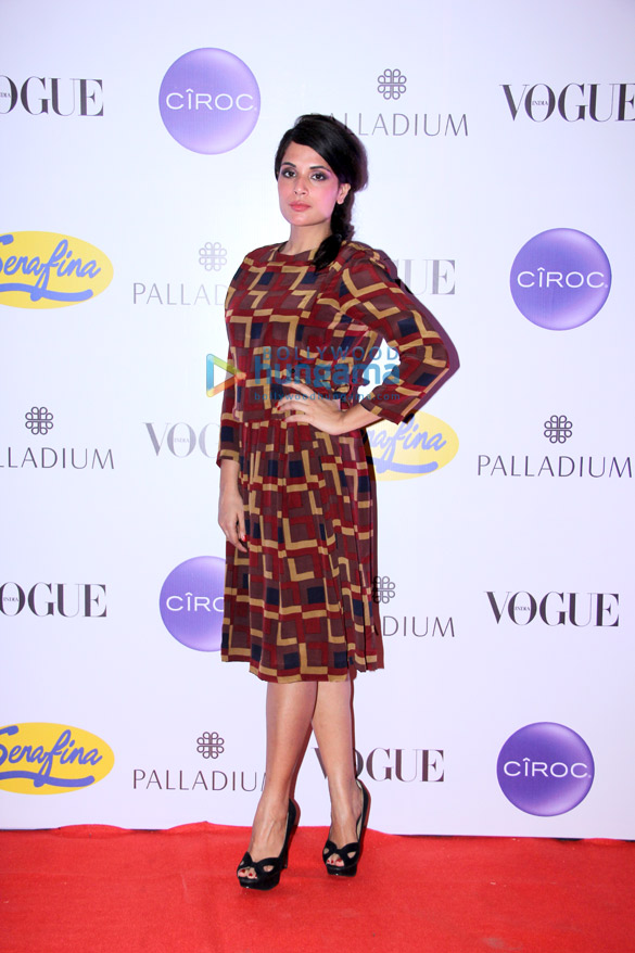 celebs grace vogues fashions night out 9