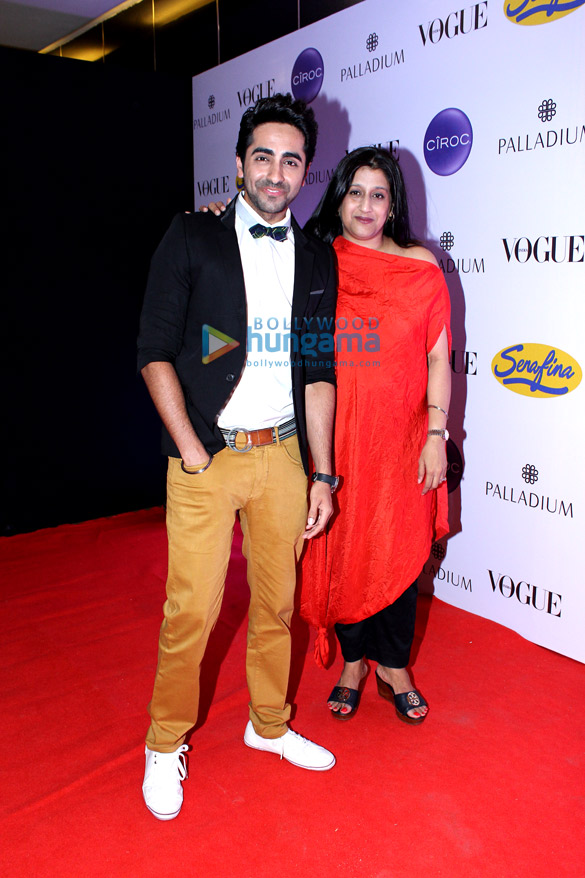celebs grace vogues fashions night out 18
