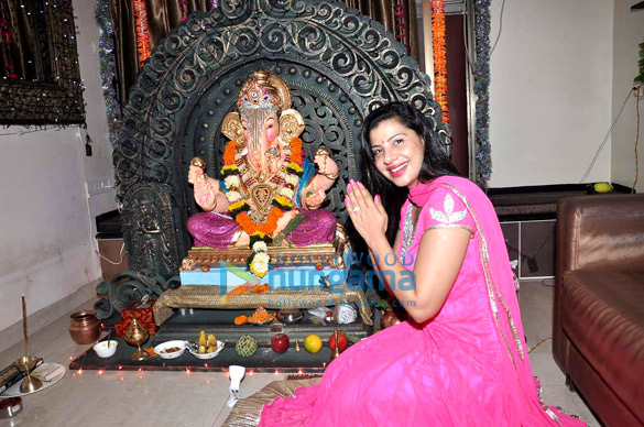 jeetendra shreyas and others celebrate ganesh chaturthi 4