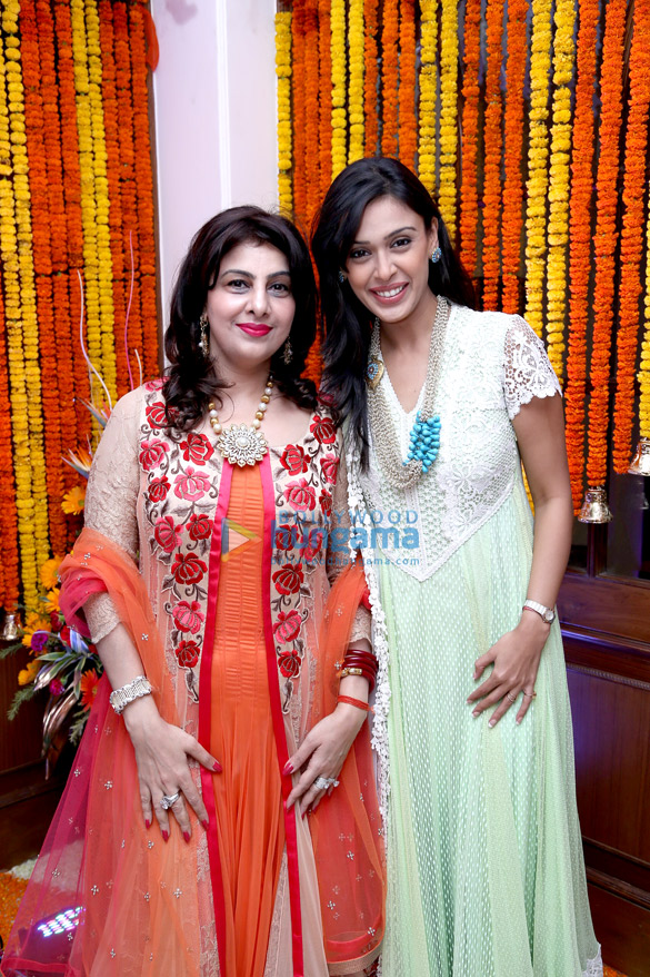 hrishita bhatt celebrates ganesh chaturthi 5
