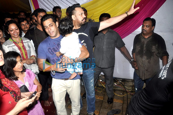 katrina sonakshi grace salman khans ganesh visarjan 2