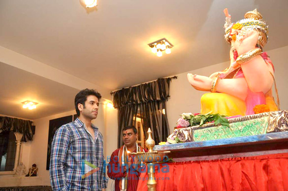 tusshar celebrates ganesh chaturthi at home 10