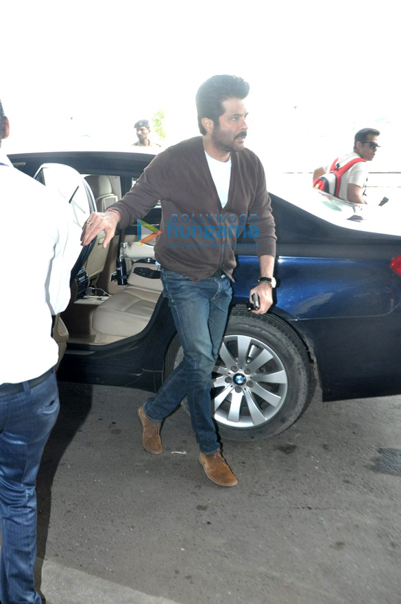 anil kapoor snapped at the airport 7