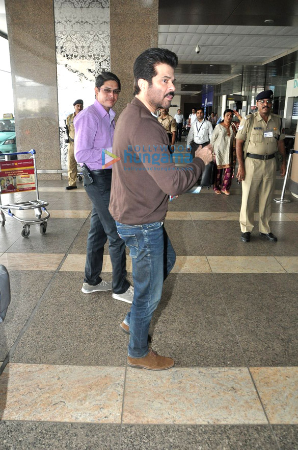anil kapoor snapped at the airport 4