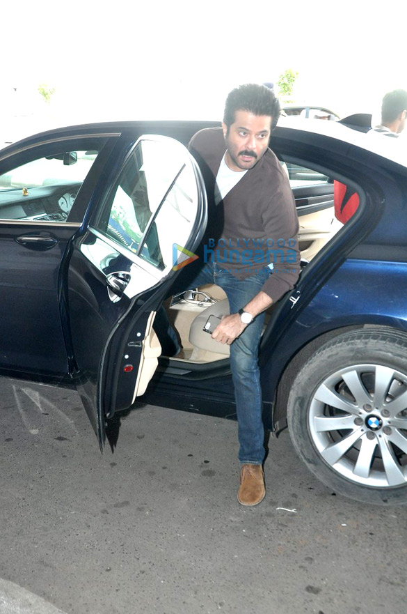 anil kapoor snapped at the airport 6