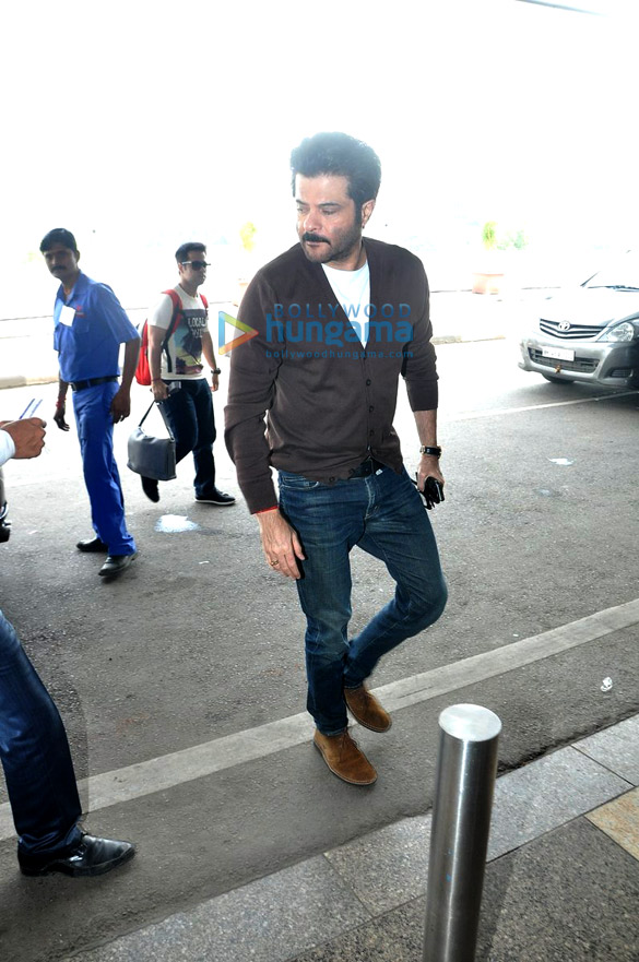 anil kapoor snapped at the airport 8