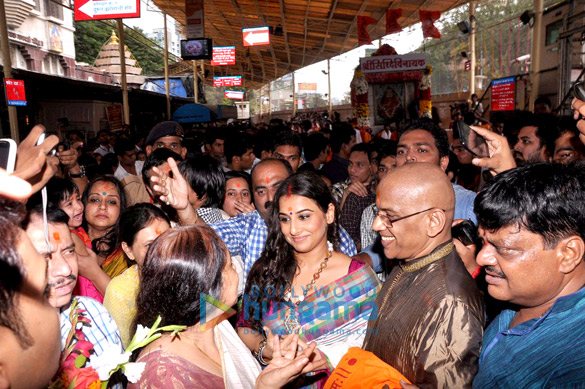 vidya balan visits siddhivinayak temple 5