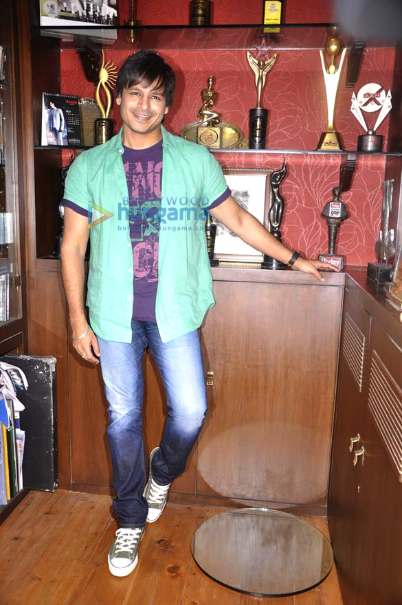 vivek oberoi snapped at his residence 3
