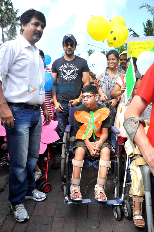 ayushmann at world cerebral palsy day 5