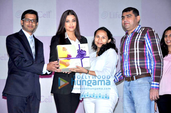 aishwarya unveils stem cell banking solutions by lifecell 2
