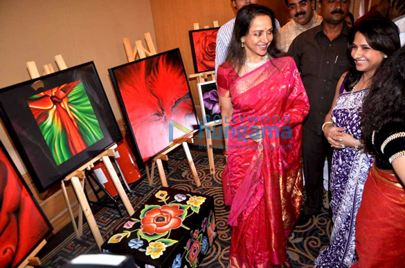 hema malini launches art and couture exhibition 3