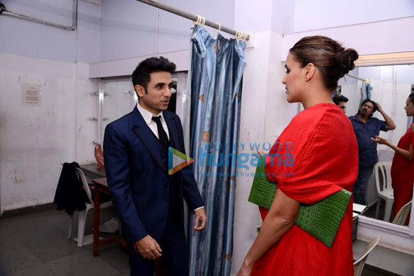 neha dhupia at vir das show 4